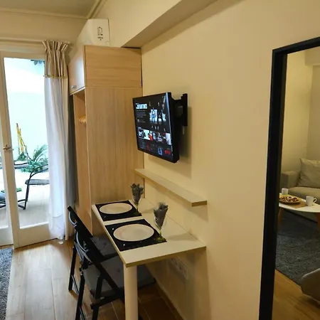 Posh With Garden In Kolonaki * أثينا